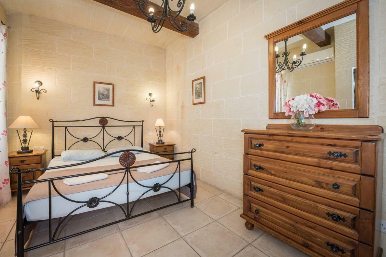 Valley View - Holiday Farmhouse With Private Pool Nadur Buitenkant foto